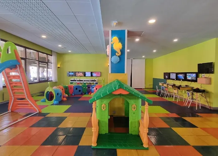 Evenia Olympic Palace 4*